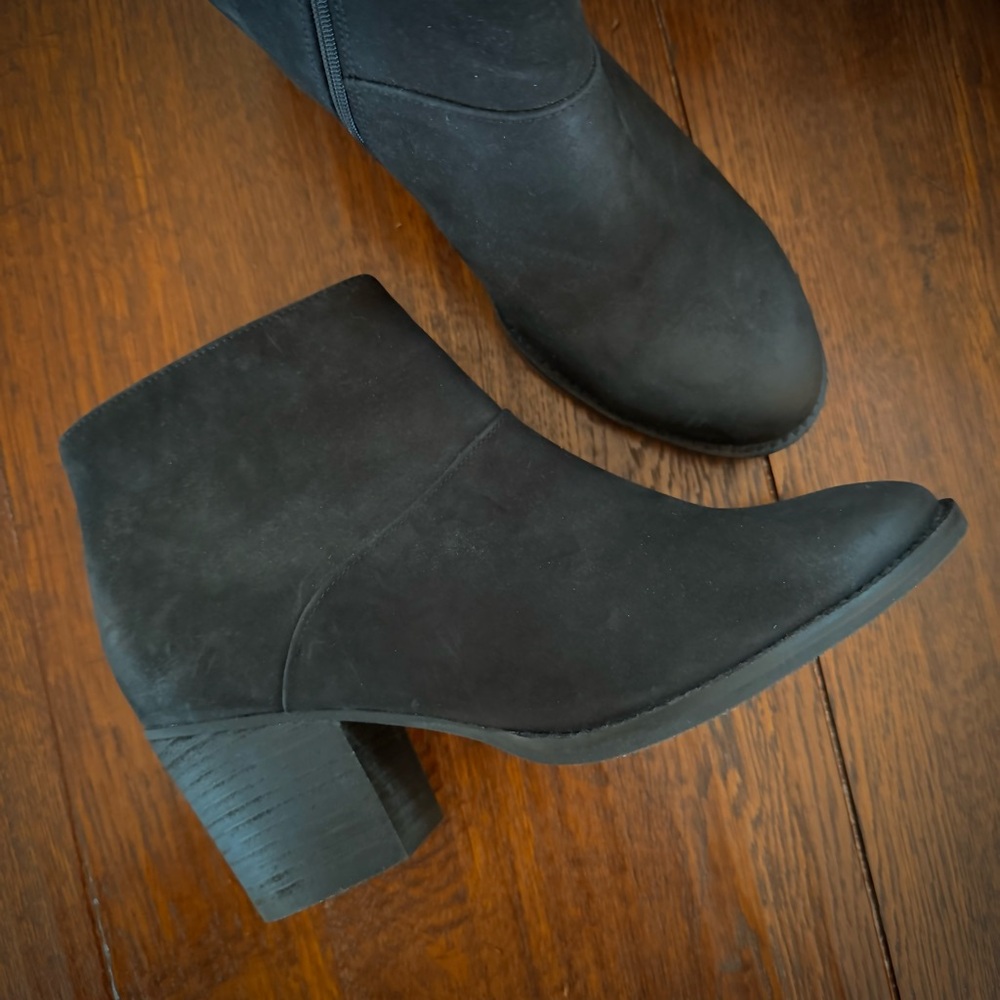 Blondo Waterproof Black Ankle Boots
